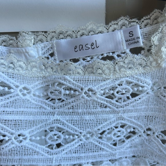 Easel White Lace Tank Top - Picture 7 of 8